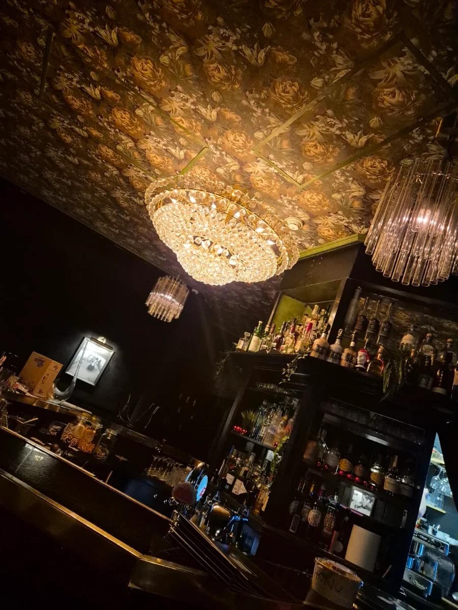 UNO – Aperitivo Bar
