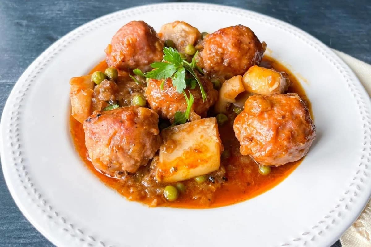 Albóndigas con sepia: la tapa para mojar pan y no parar de disfrutar