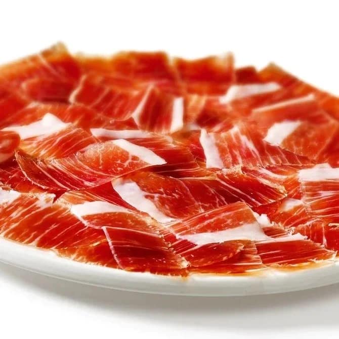 Tapa de jamón: el bocado fino que mejor acompaña al vermut, el vino o la cerveza