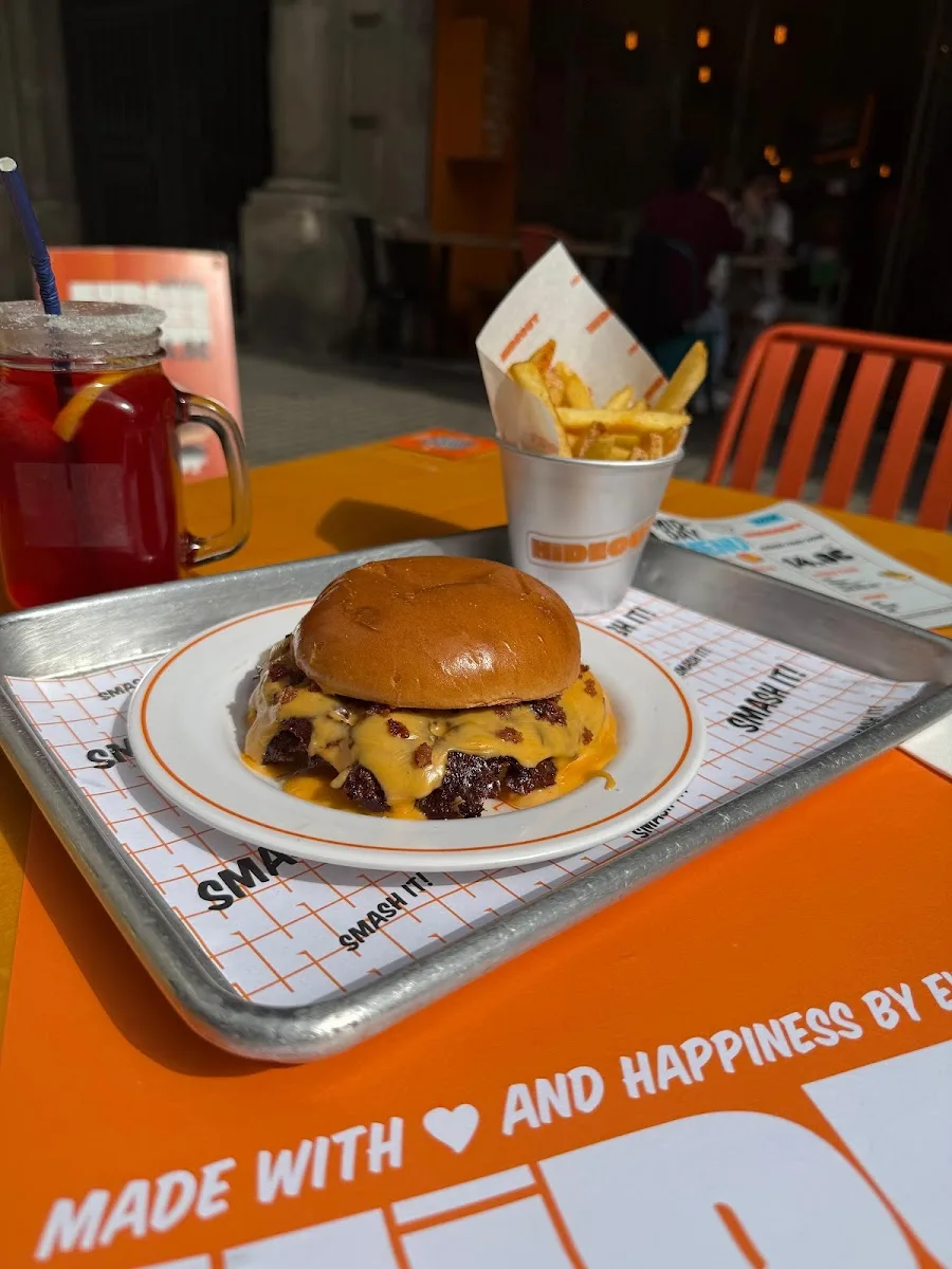 Hideout Burger 3